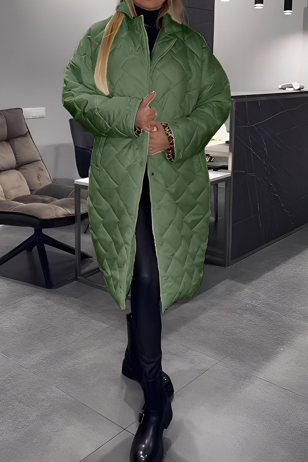 Beverly - Moderní volná péřová bunda pro ženy