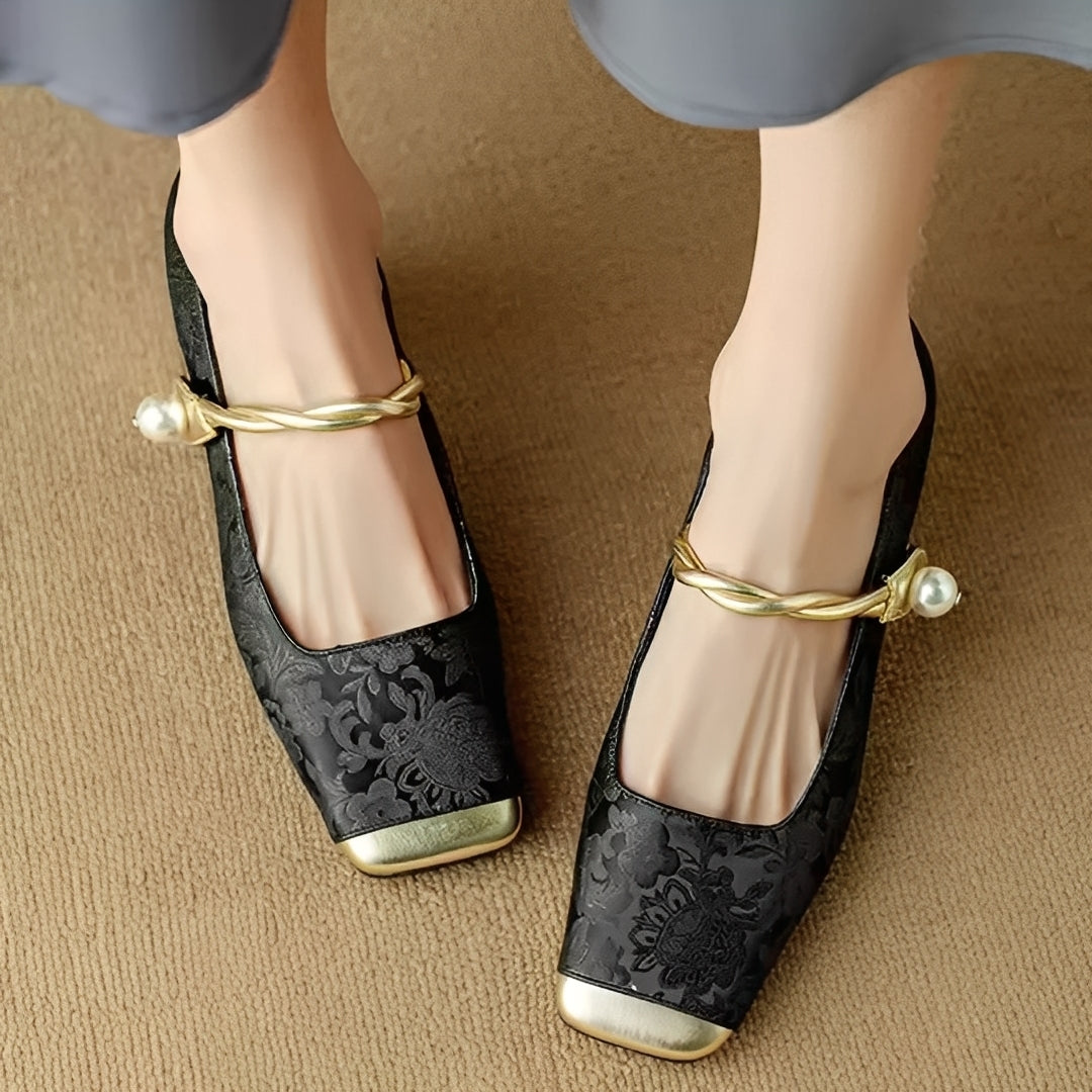 Evelyn - Elegantní, ražené hedvábné sandály na podpatku pro dámy