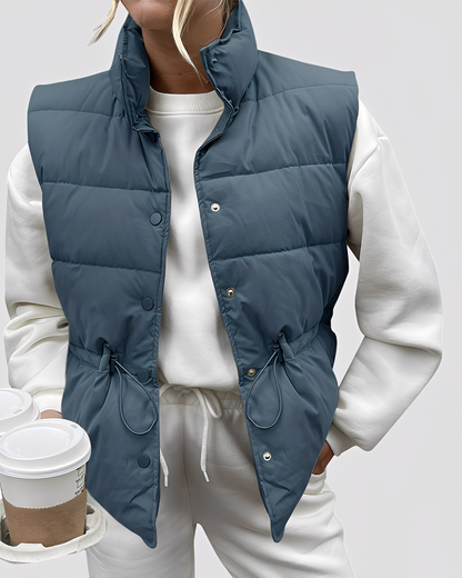 Aimee - Dámská vesta s pohodlným polstrováním a jednořadým designem