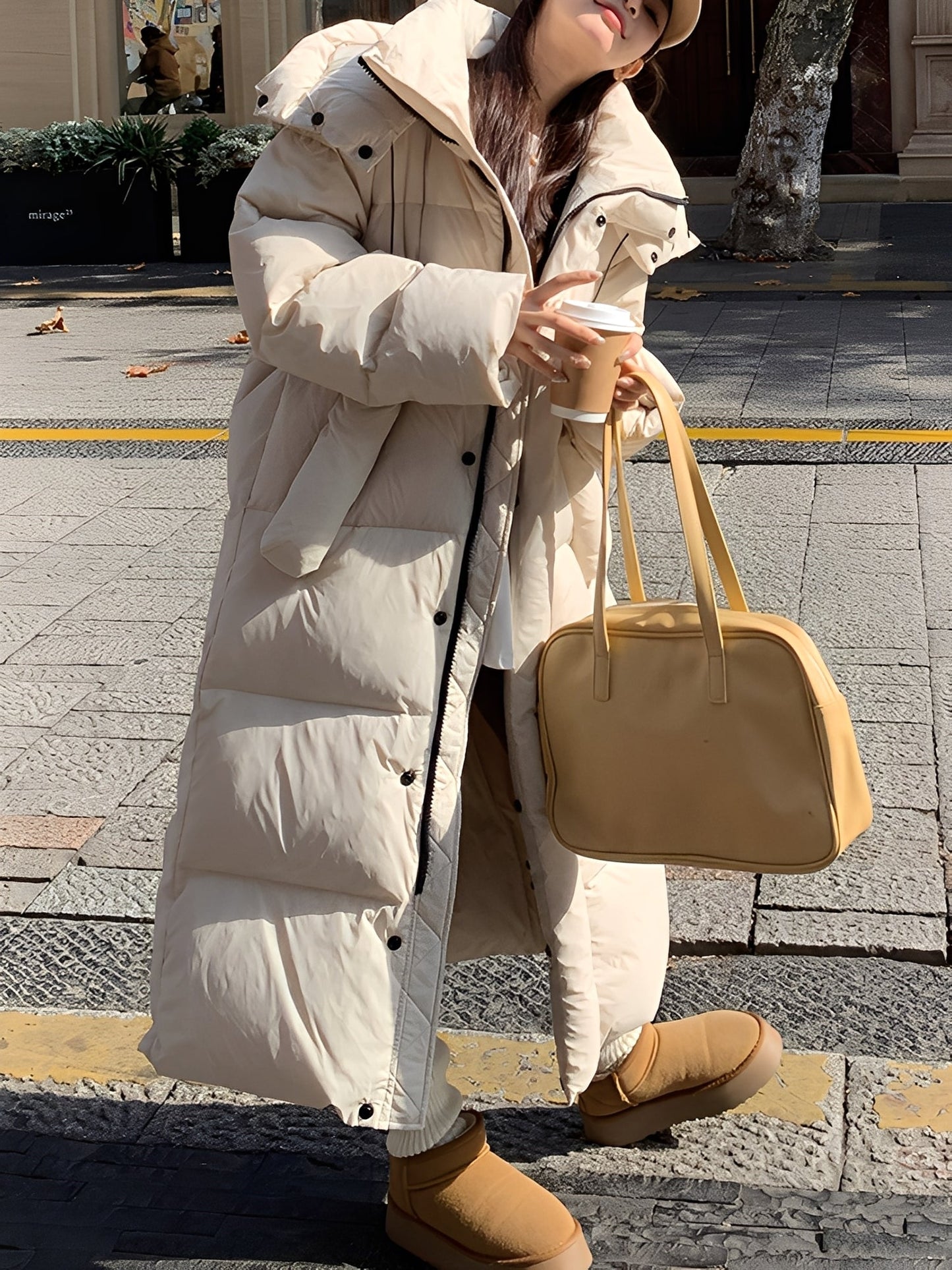 Hazel - Moderní dámská dlouhá bunda s kapucí