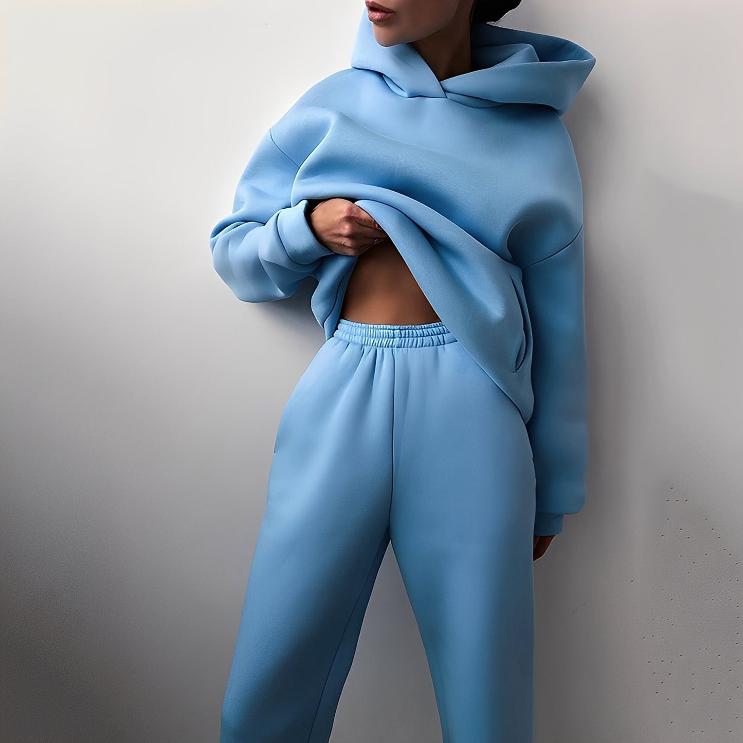 Wenona - Pohodlná dámská sada s kapucí, perfektní pro volný čas