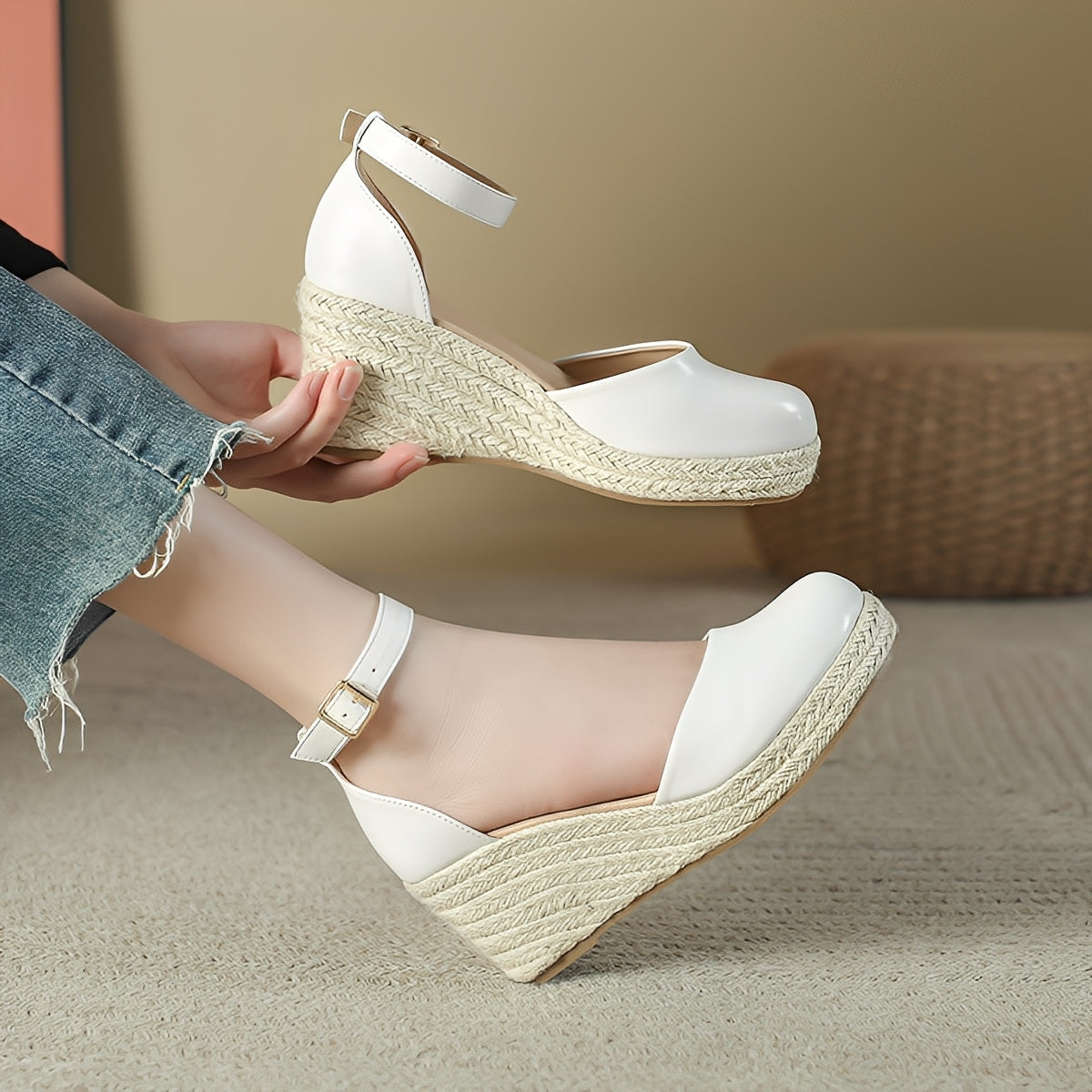 Yasmine - Dámské módní klínové sandály