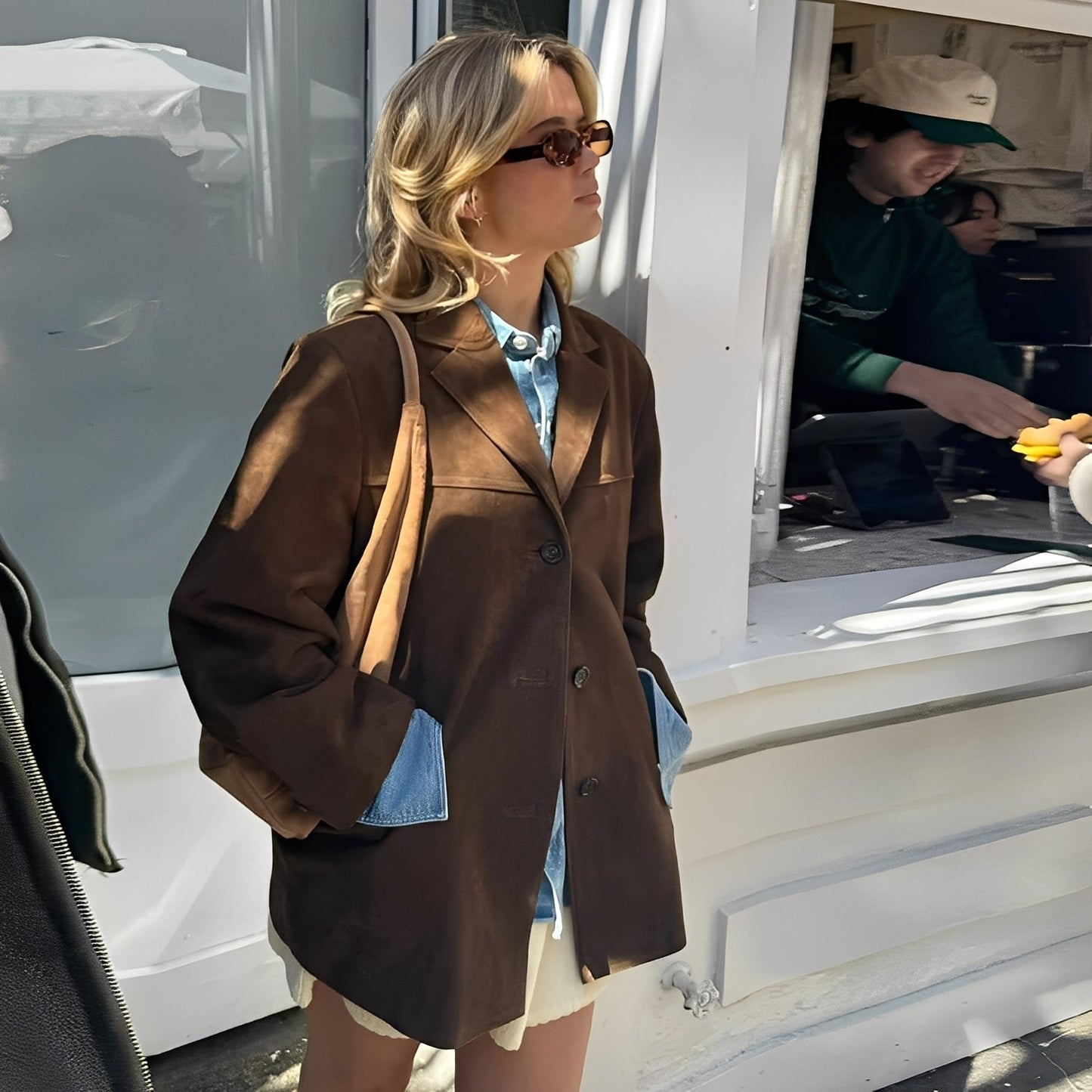 Laura - Dámská klasická koženková bunda s obráceným límcem