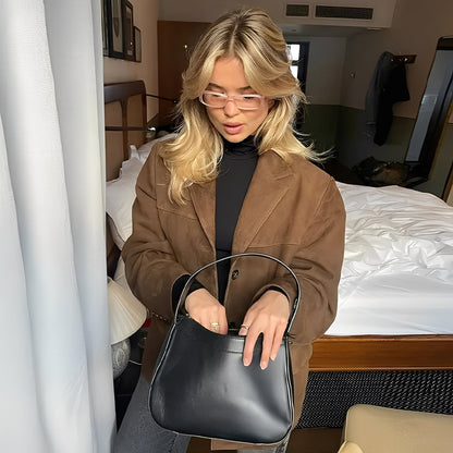 Laura - Dámská klasická koženková bunda s obráceným límcem