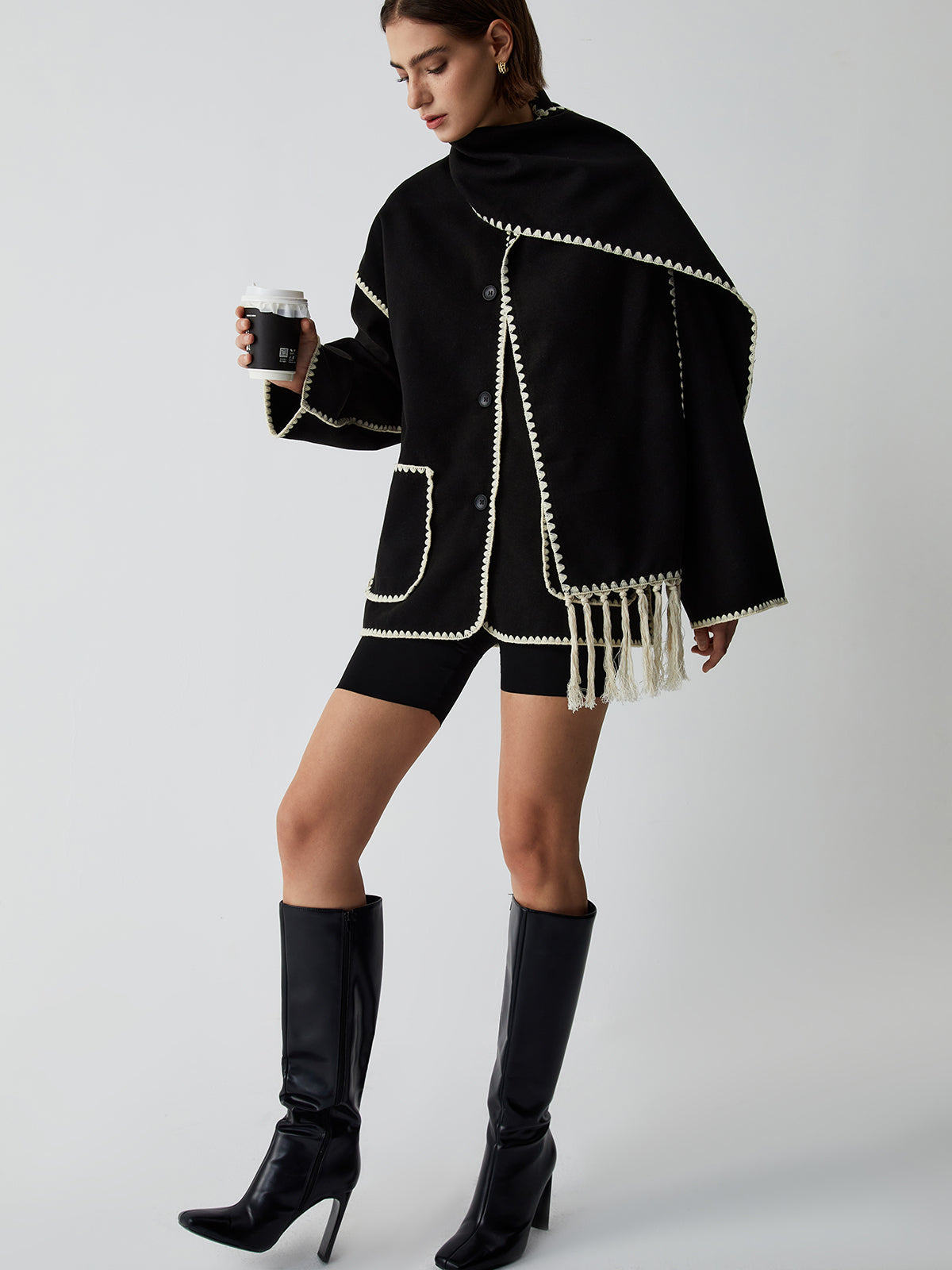 Elodie – Jacka s šálou