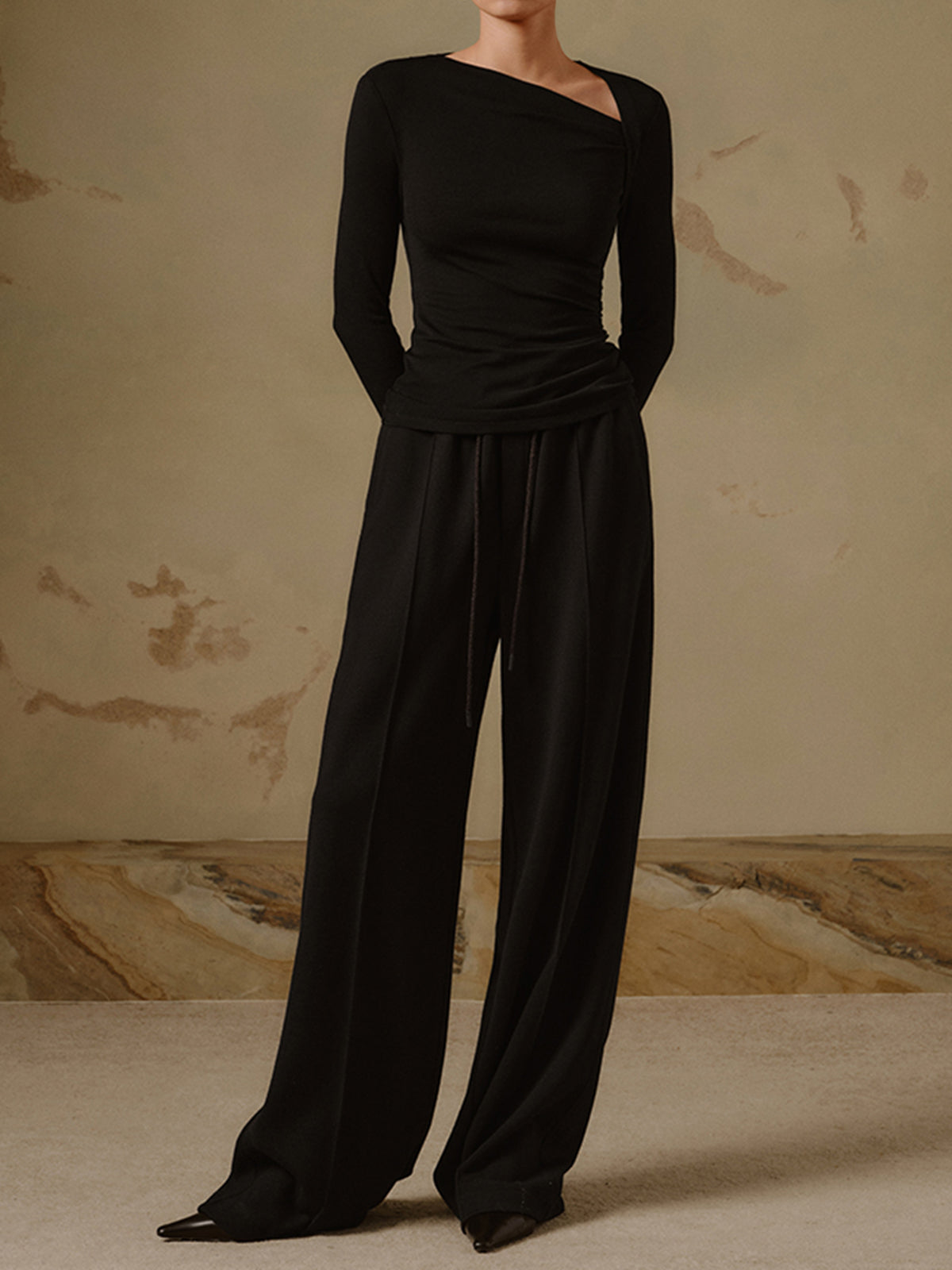 Selina – Gerippté Asymetrické Dlouhé Tričko