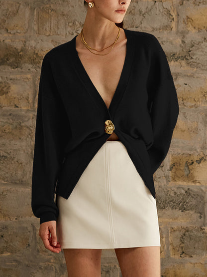 Clarissa – Strickjacka s zlatými knoflíky